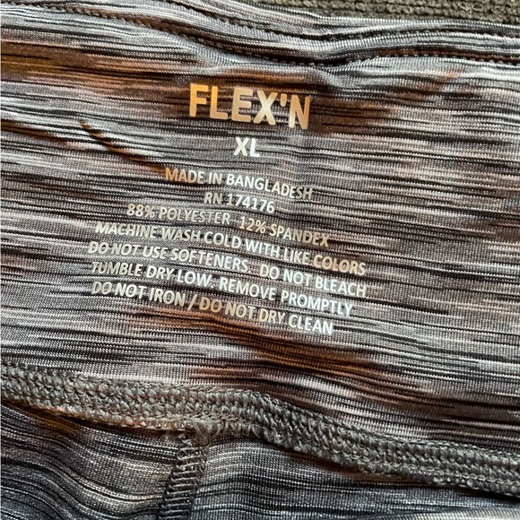 New leggings blueish, grayish color. I have small,medium, large, x-large - Picture 2 of 3